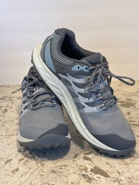 Women’s Merrell Antora 3 Hiking Shoes Highrise Gray / Blue Accents 9.5